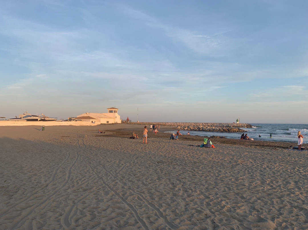 Playa Cabopino景点图片