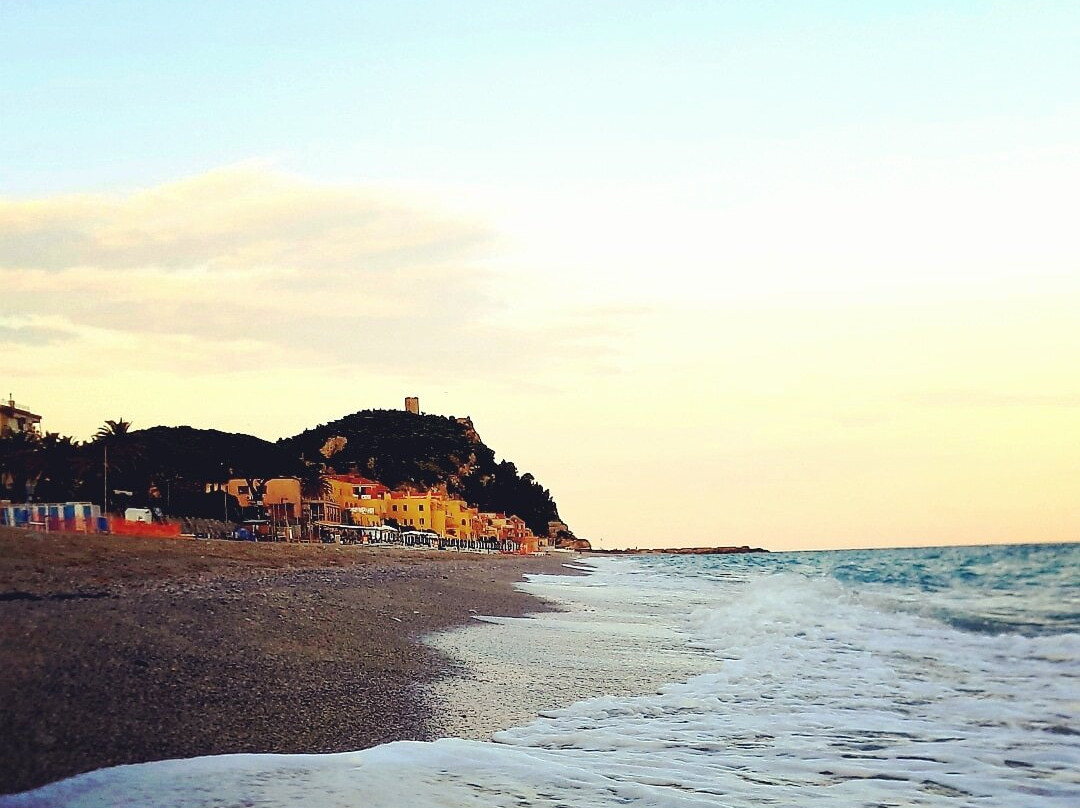 Bagni Conchiglia D'oro-Varigotti必去景点