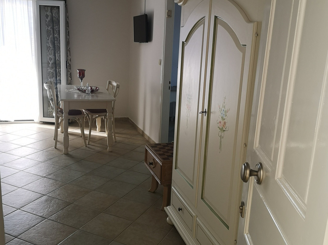 Vrachos Beach Hotel主图