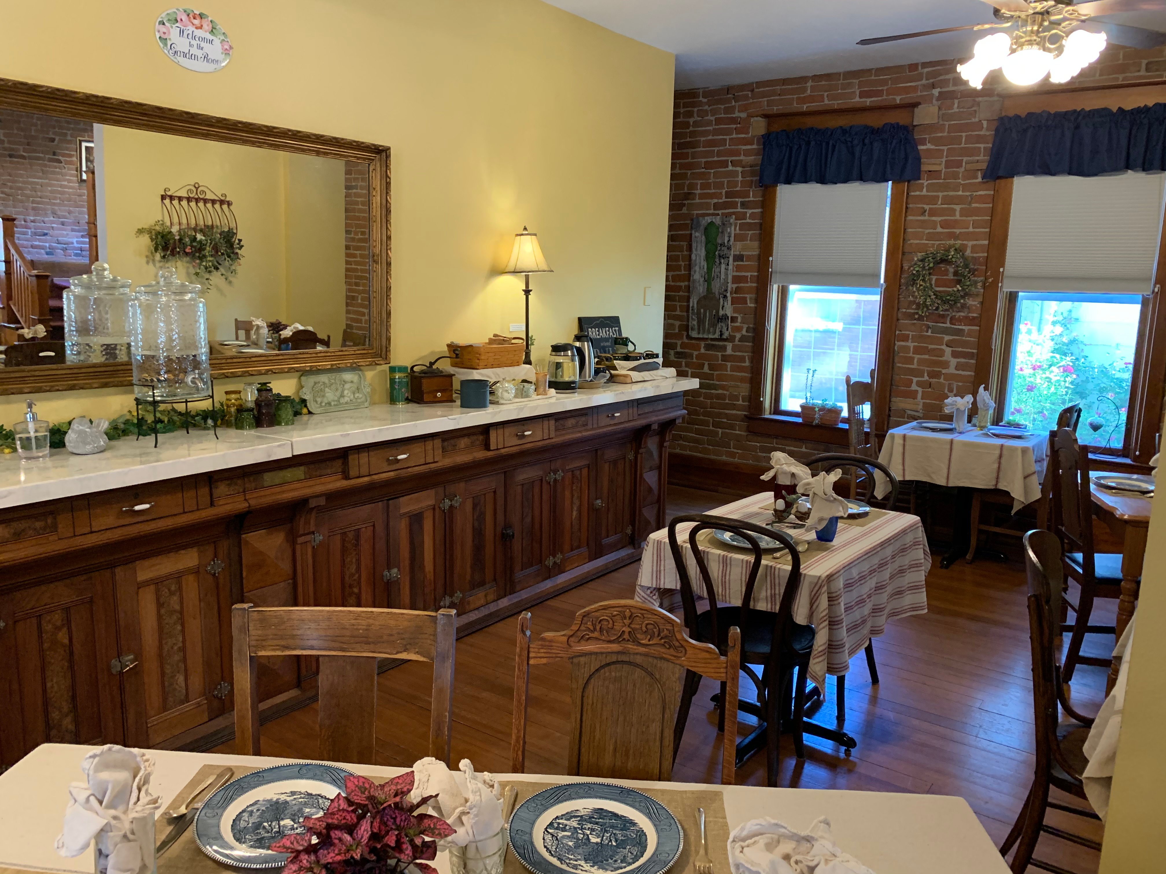 Bross Hotel Bed and Breakfast-餐饮