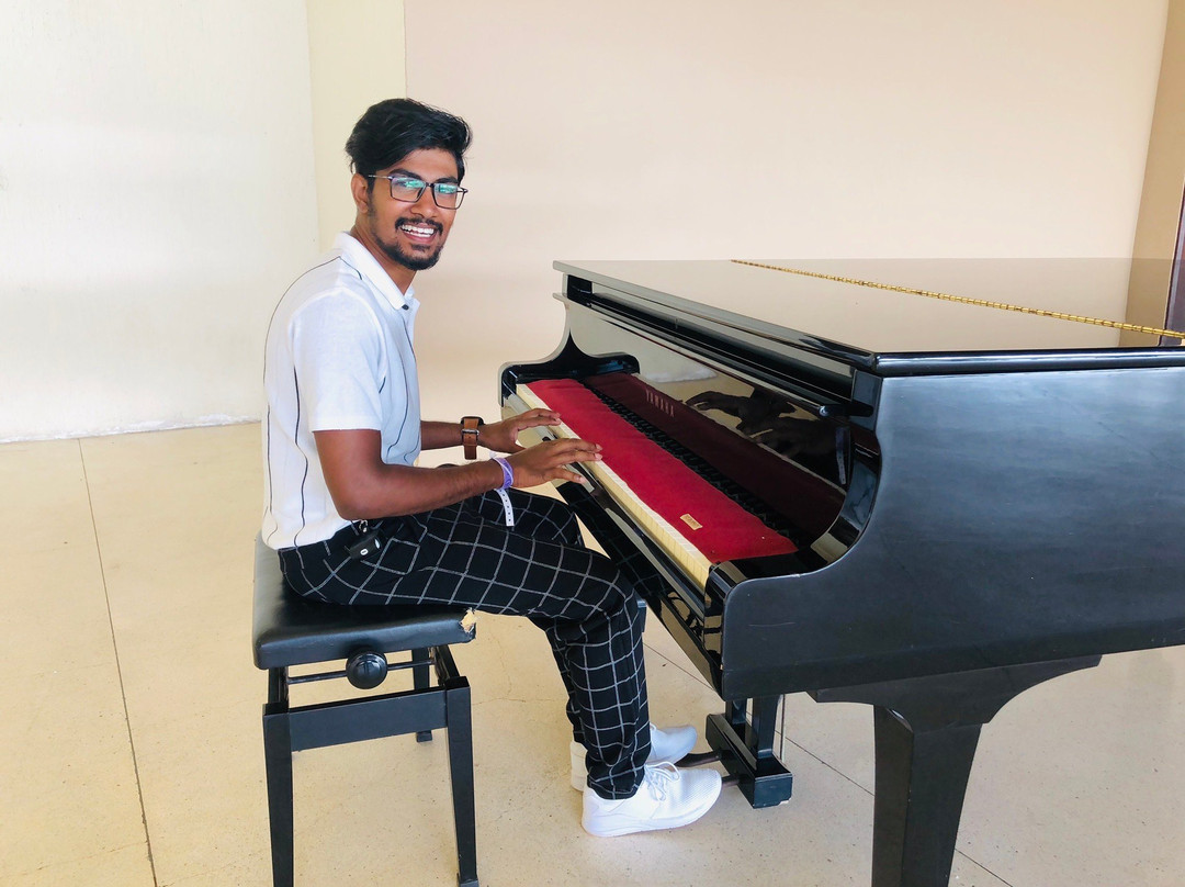 Avenra Gangaara Hotel主图