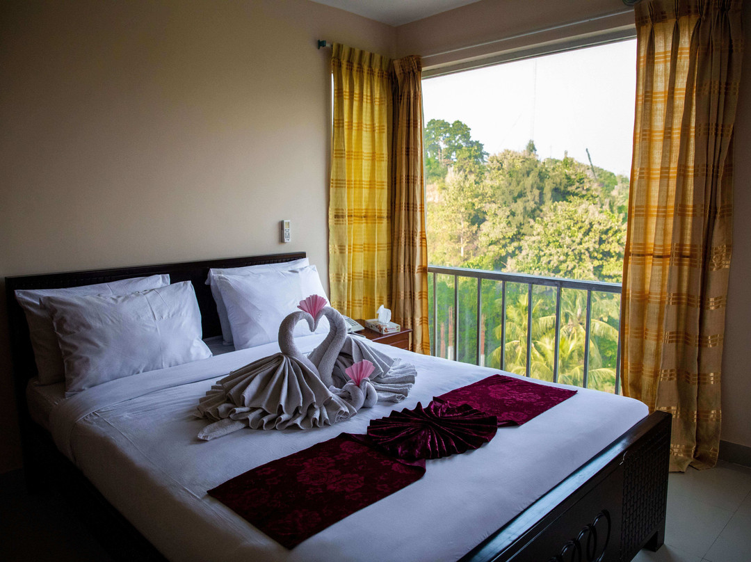 Lighthouse Family Retreat主图