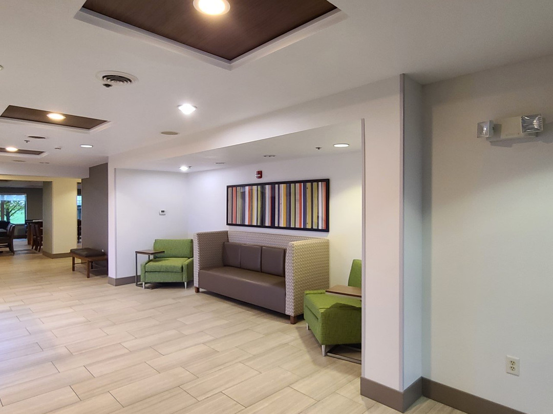 Holiday Inn Express & Suites Sheldon by IHG主图