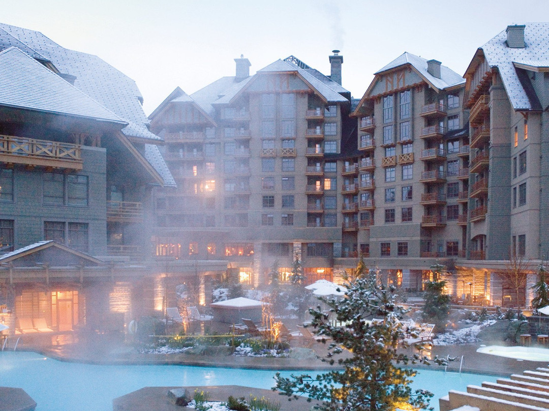 惠斯勒四季度假酒店主图