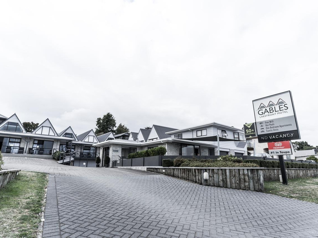 歌堡湖畔汽车旅馆主图