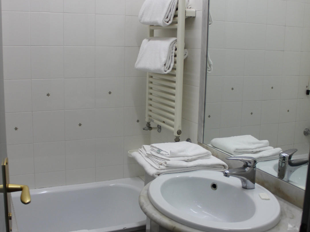 亚历山大酒店 主图