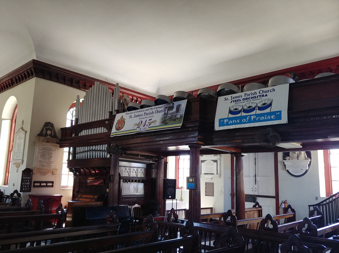 St James Parish Church-蒙特戈贝必去景点