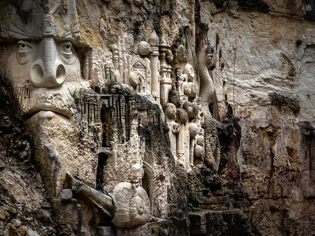 La Pierre de Crazannes景点图片