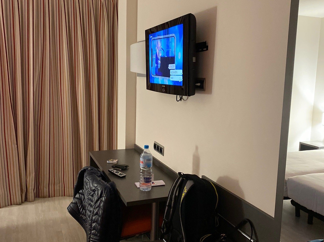 H2阿维拉酒店主图