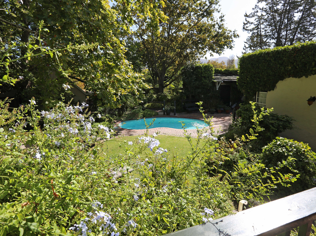 Constantia Stables主图