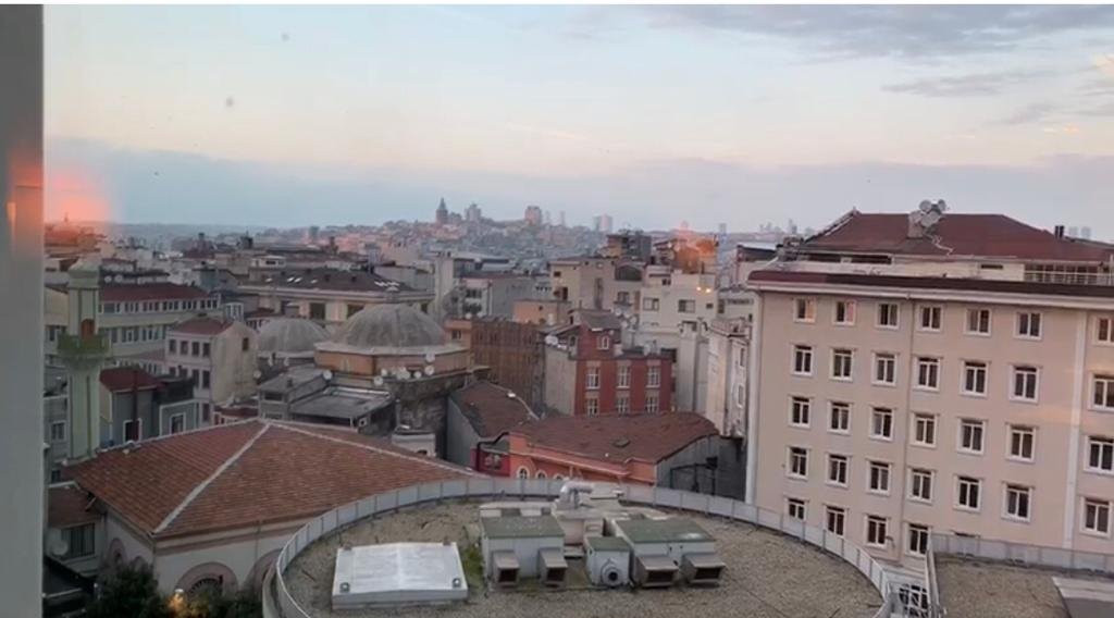 勒尼温泉酒店主图