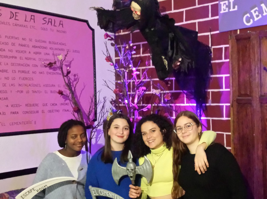Escape Room ADRENALINA El Cementerio景点图片