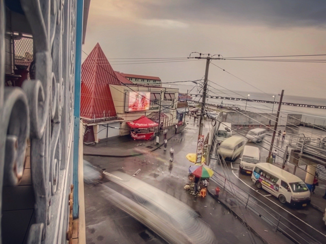 Deyna's City Inn主图