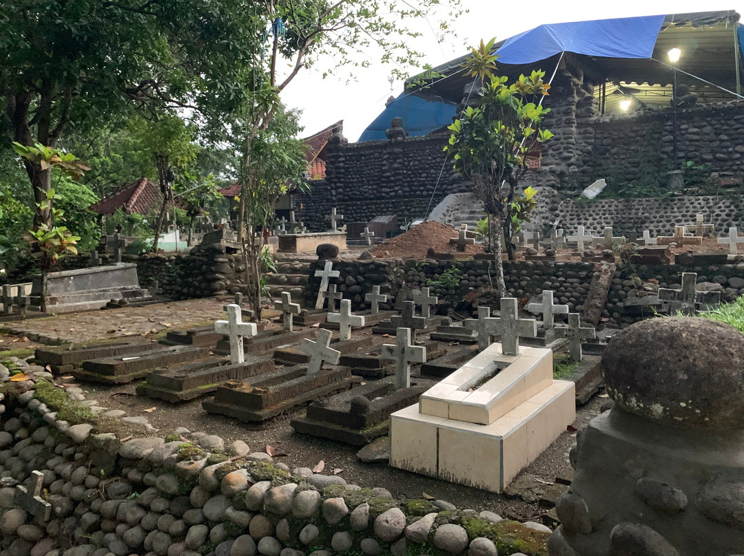 Gua Maria Lourdes Puhsarang-谏义里必去景点