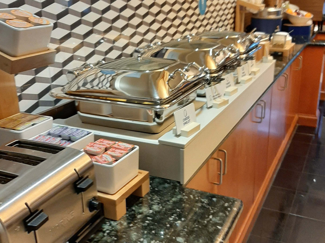 Holiday Inn Express & Suites Pembroke Pines-sheridan St By IHG主图