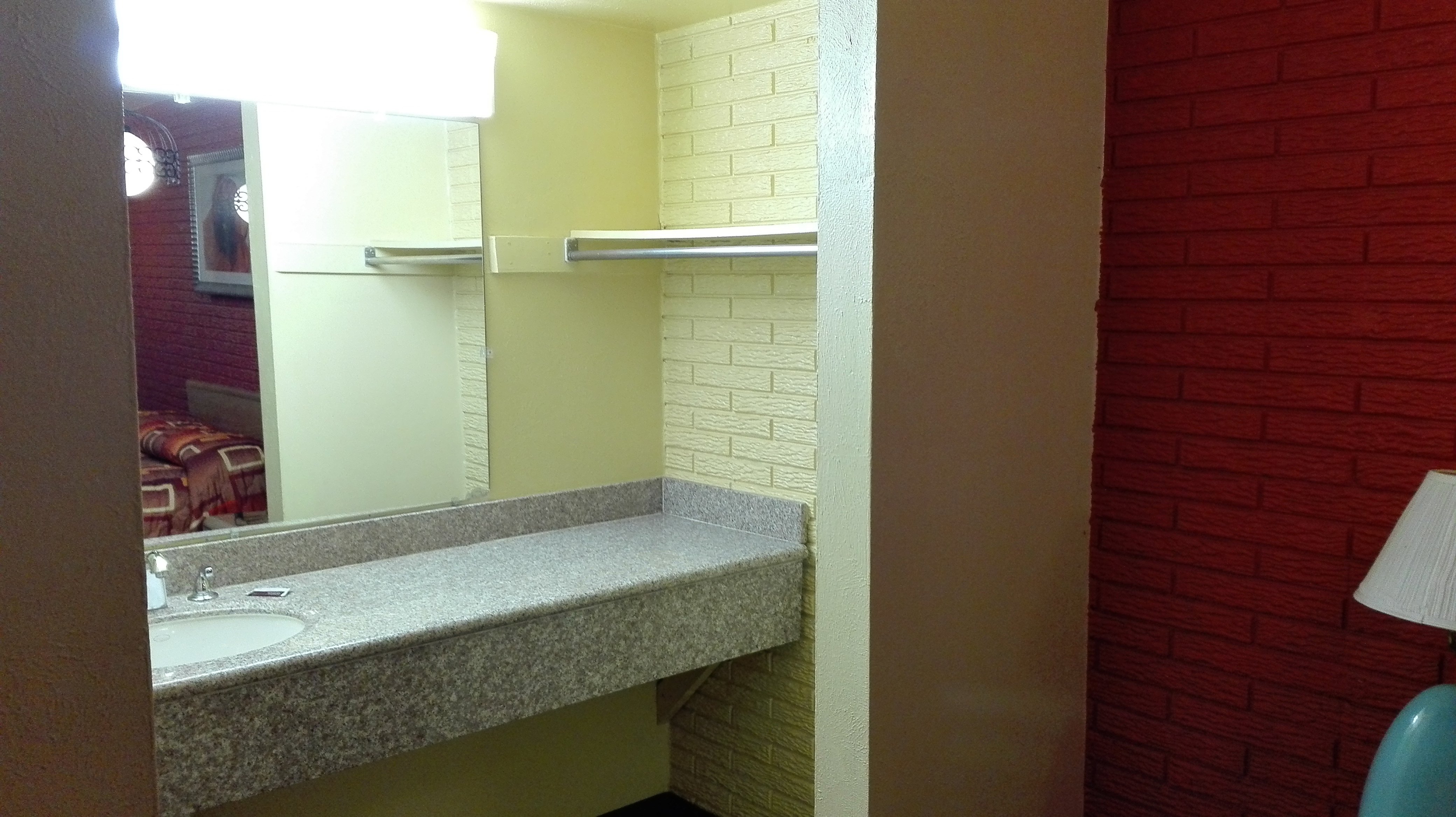 Economy Inn Farmington-浴室