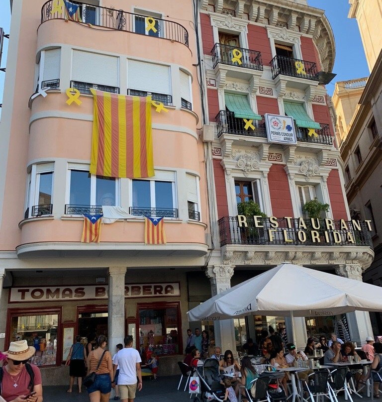Plaza del Mercadal-雷乌斯必去景点