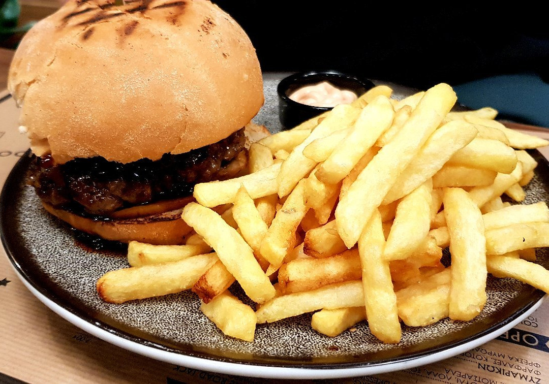 Peristeri餐馆和美食-Burger's Hood