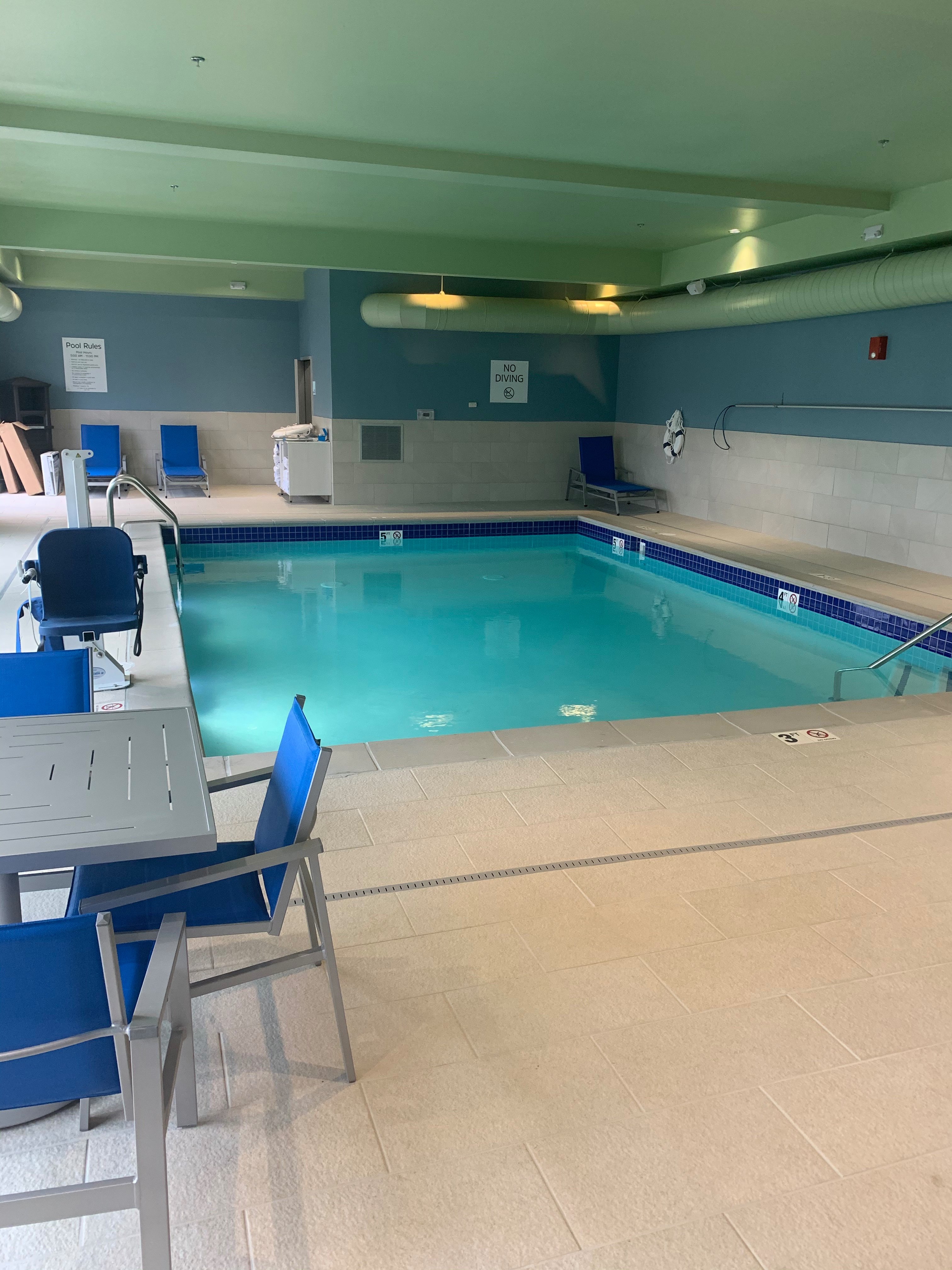 Holiday Inn Express & Suites Elko By IHG-泳池