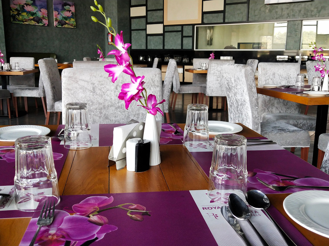 Regenta Central Harsha Vapi主图