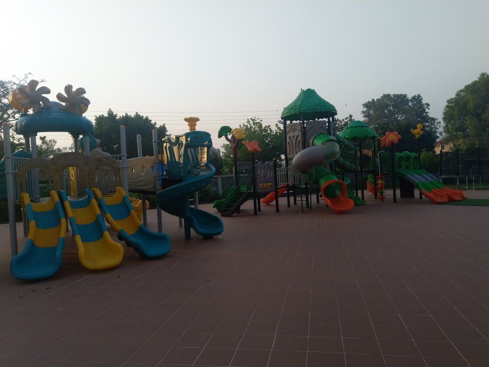 Villa Awoyo Resort主图