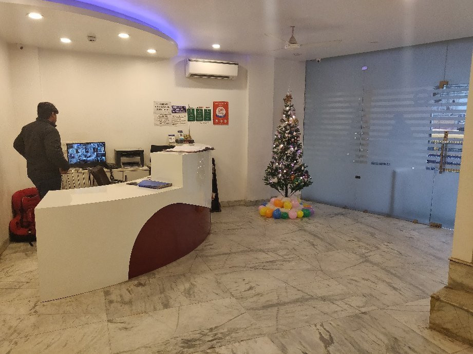 Hotel Kelvish Plaza主图