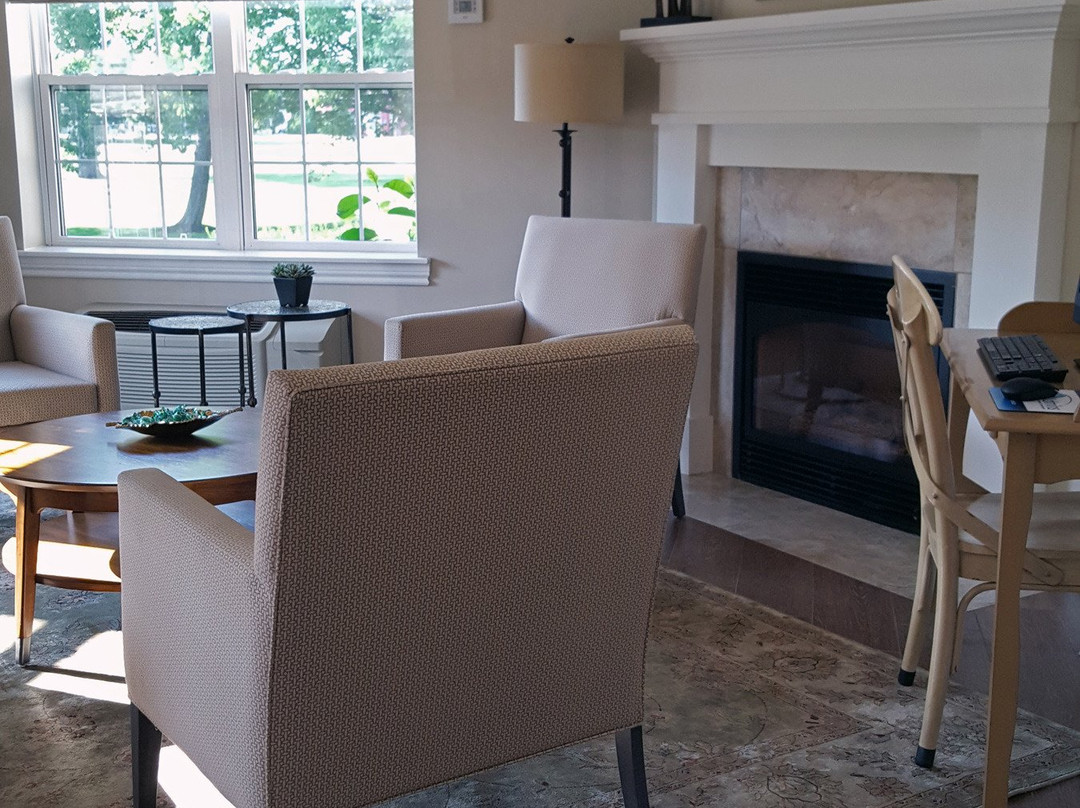 Amsterdam Inn & Suites Sussex主图