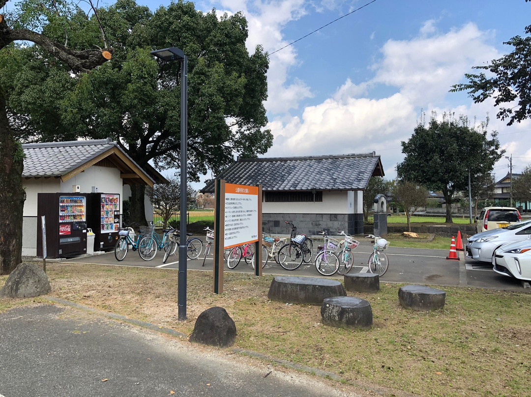 Kamogawa Riverside Park景点图片