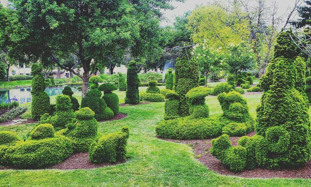 Topiary Garden景点图片