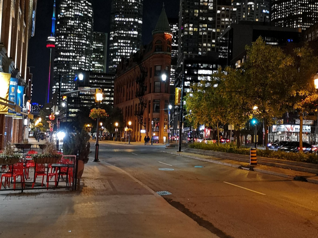 熨斗大楼-多伦多必去景点