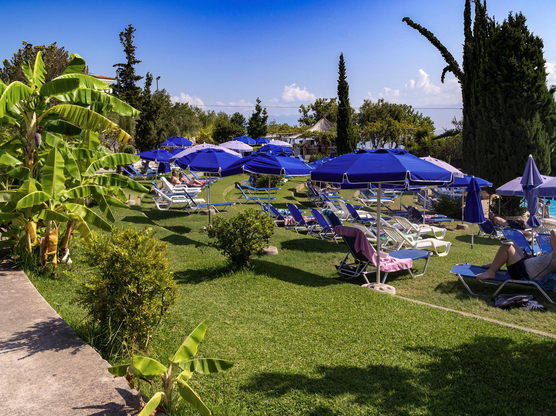 Sunrise Village Beach Hotel主图