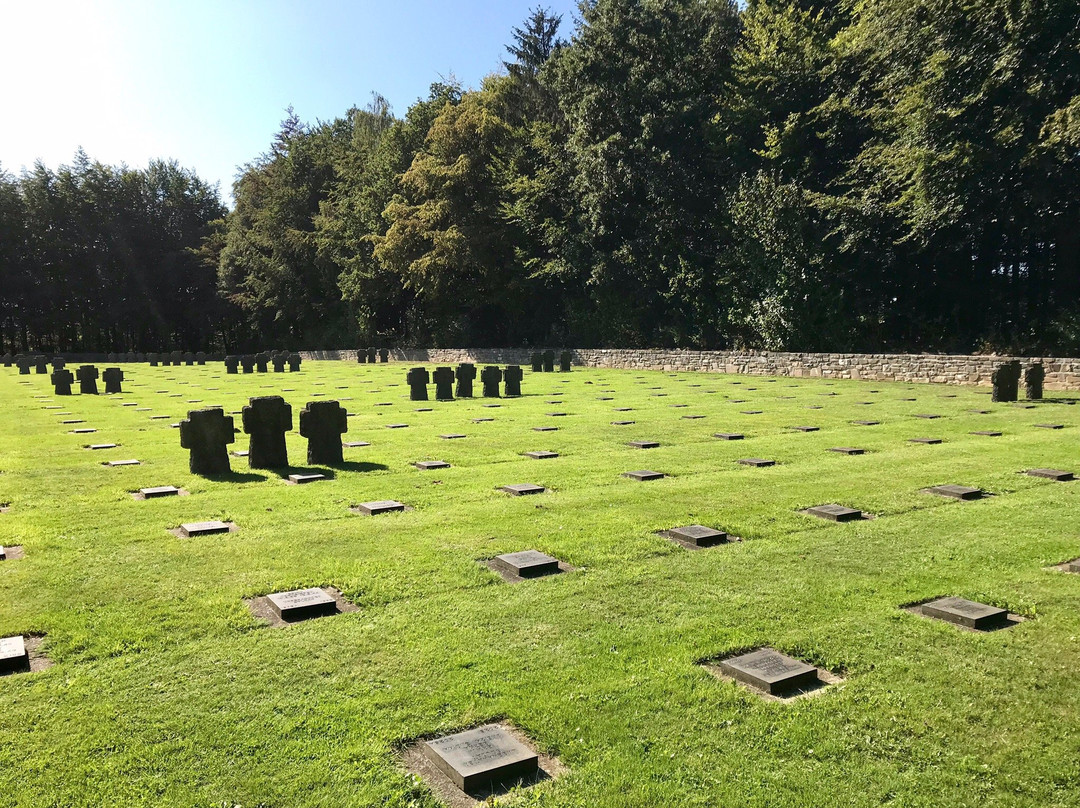 Soldatenfriedhof Vossenack-Huertgenwald必去景点