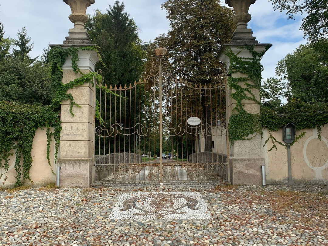 Villa Trivulzio-阿格拉泰布里亚恩扎必去景点