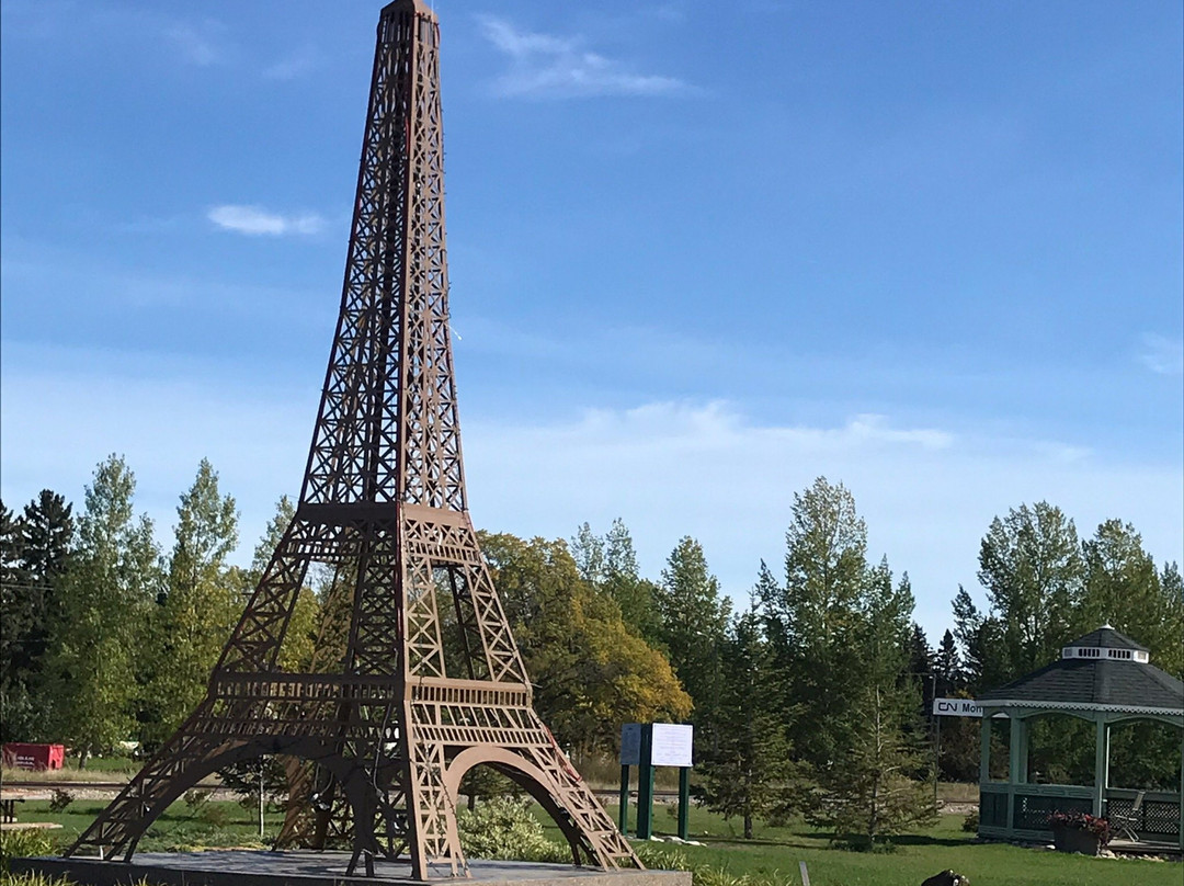 Eiffel Tower Replica-Montmartre必去景点