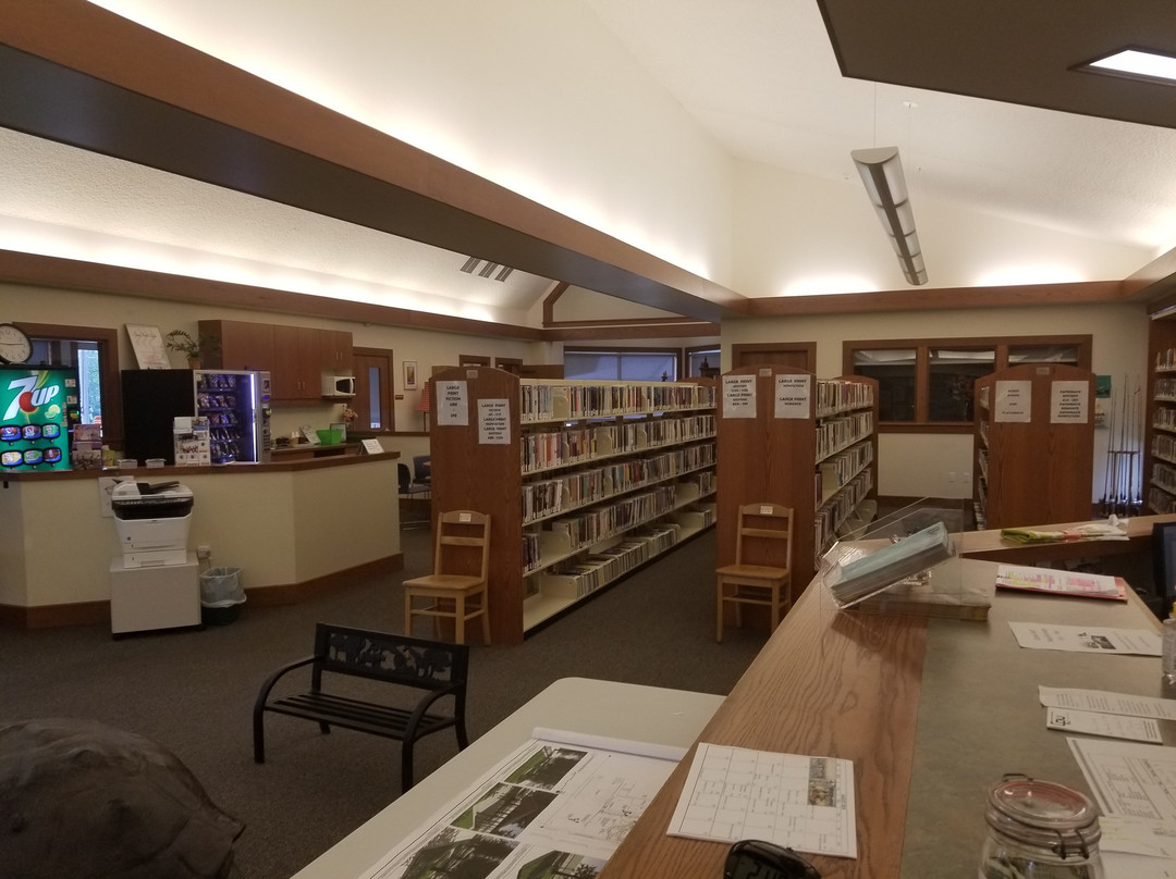 Benton Public Library景点图片