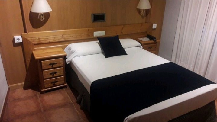 托莱多皇家酒店主图