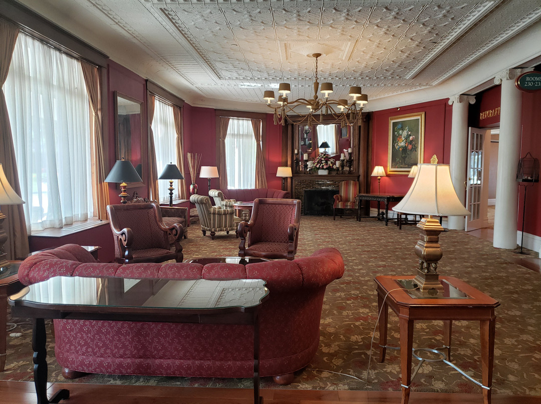 斯塔福德佩里酒店主图