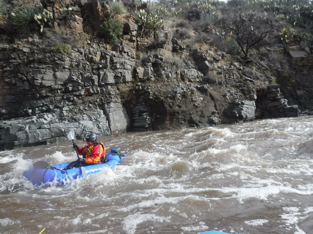 Salt River Rafting-凤凰城必去景点