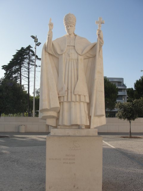 Estatua de Papa Pio XII景点图片