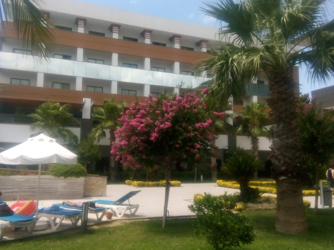 Terrace Elite Resort主图