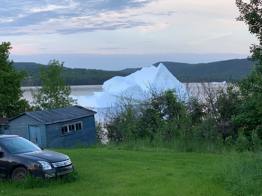 By The Sea Inn & Cafe主图