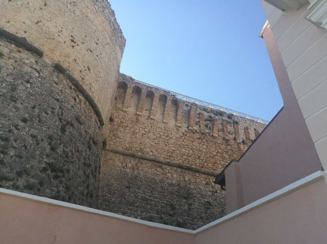 Castello Orsini景点图片