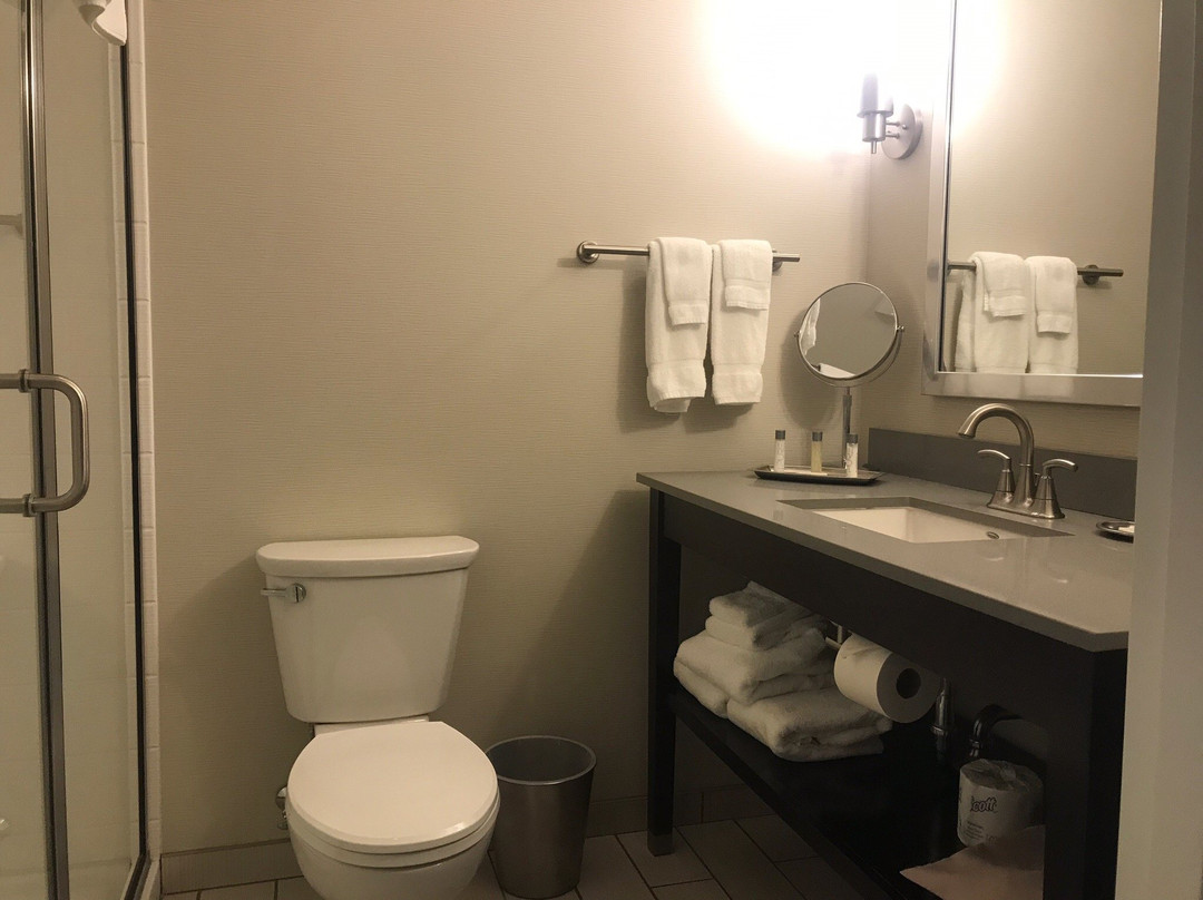 Prairie Meadows Hotel主图