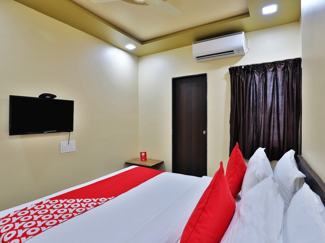 Hotel Daksh & Resorts主图