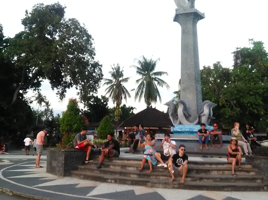 Lovina Dolphin Adventure-罗威那海滩必去景点