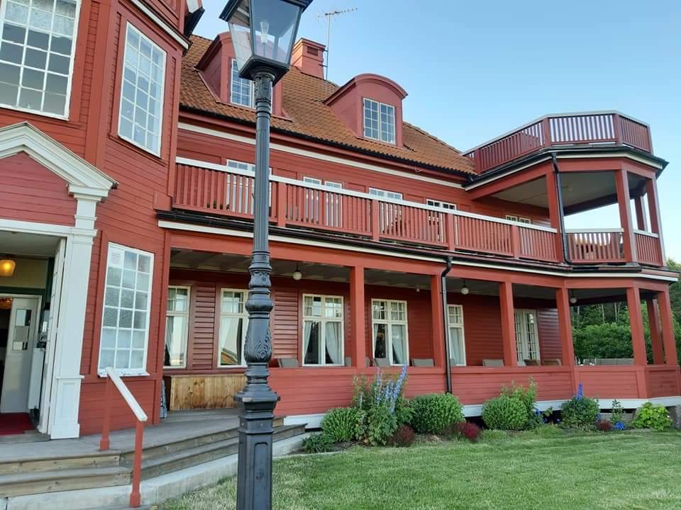 Ombergs Turisthotell-官方