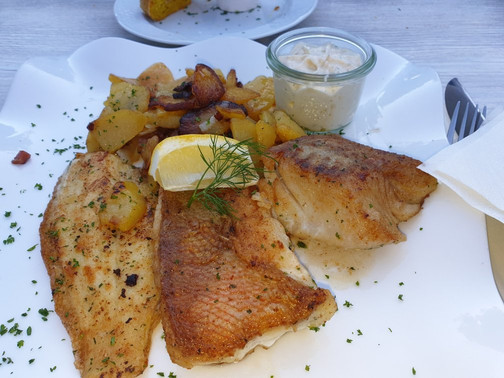 Zum gruenen Walde主图