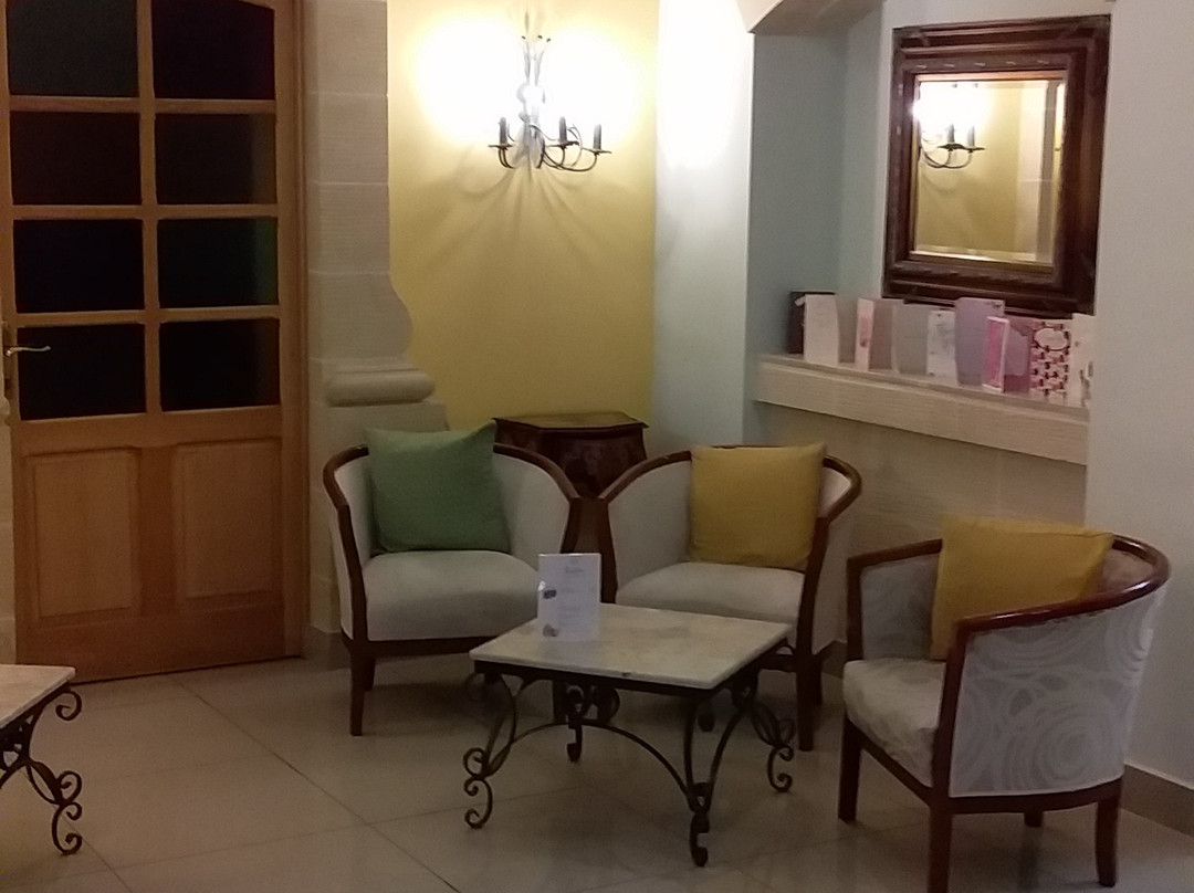 Sunflower Hotel主图