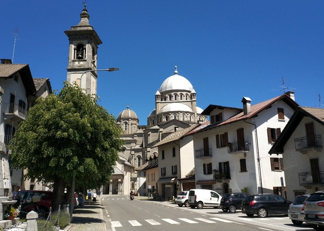 Santuario di Re Madonna del Sangue景点图片