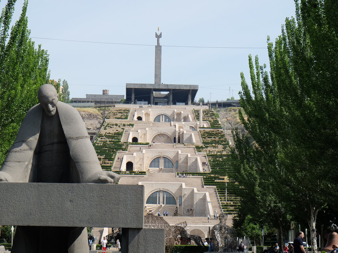 Alexander Tamanyan Statue-埃里温必去景点